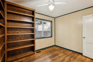 NE 92nd Pl-S1311-035.jpg