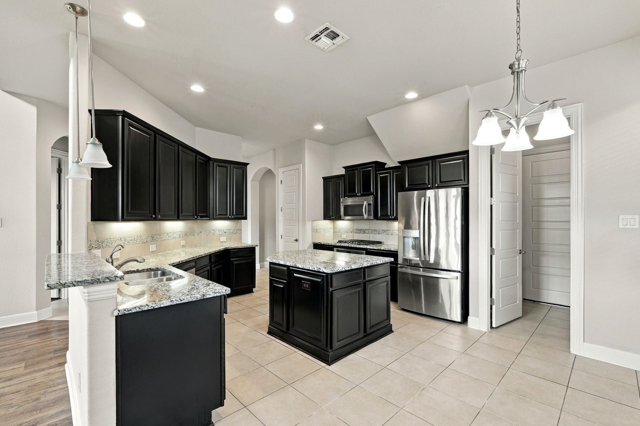 Kitchen/Breakfast Area