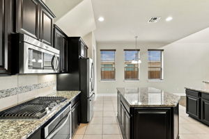 Kitchen/Breakfast Area