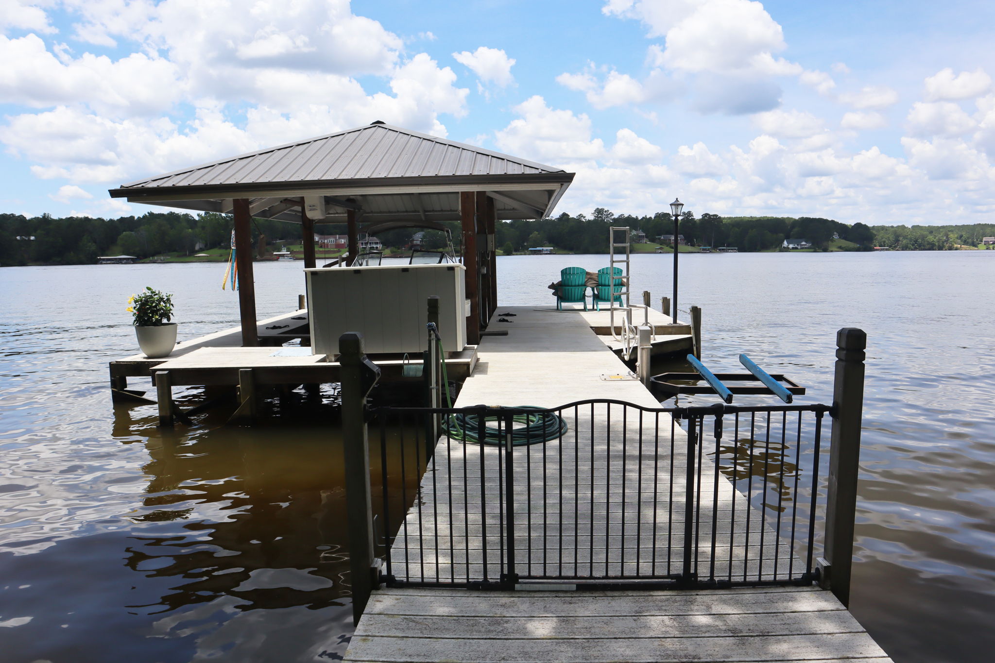 COMPOSITE DOCK