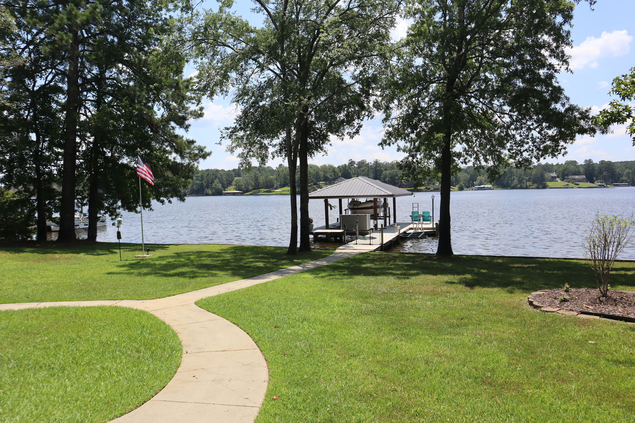 125' LAKE FRONTAGE