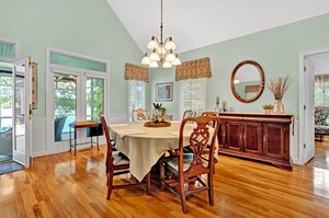 ANY SIZED TABLE WILL LOOK GREAT