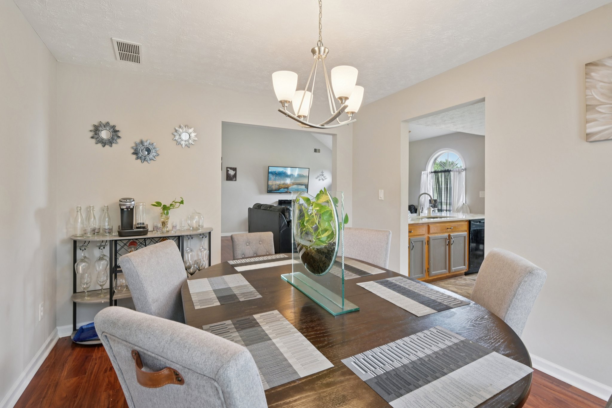 Solomon Dr-S0704-009.jpg