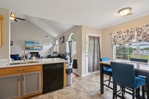 Solomon Dr-S0704-012.jpg