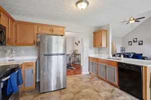 Solomon Dr-S0704-014.jpg