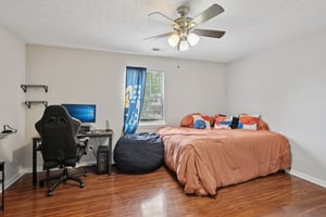 Solomon Dr-S0704-020.jpg