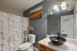 Solomon Dr-S0704-030.jpg