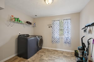 Solomon Dr-S0704-031.jpg