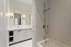  Photo 52
