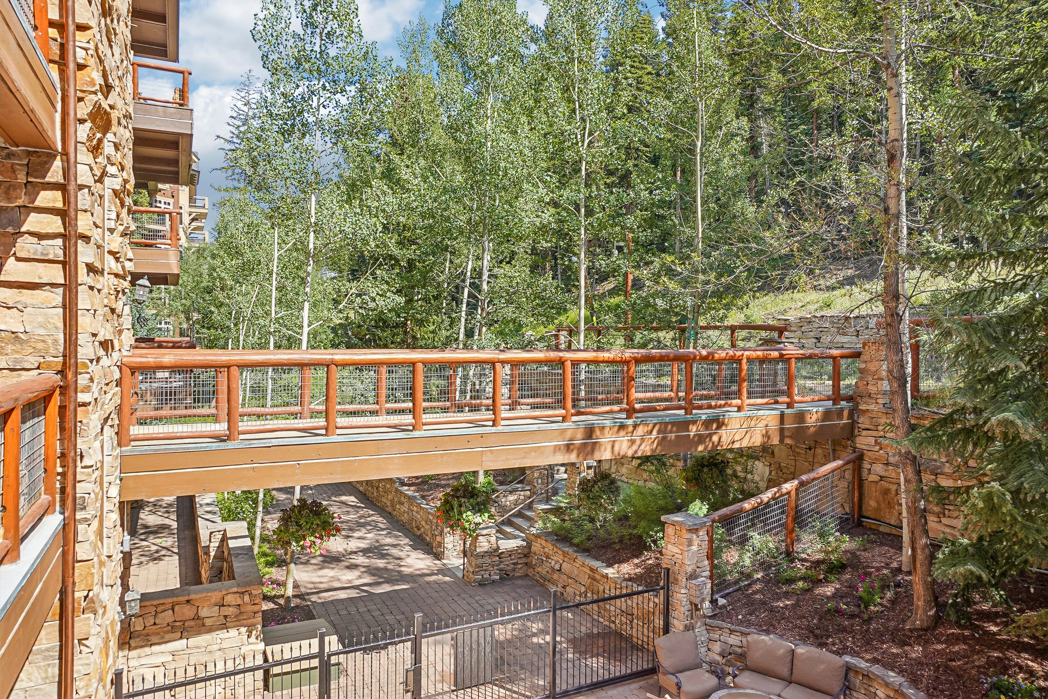 Trailhead Dr 3064-S0708-034.jpg