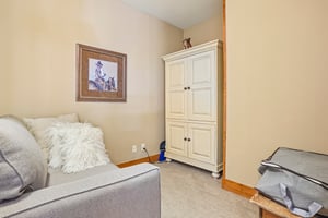 Trailhead Dr 3064-S0708-017.jpg