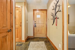 Trailhead Dr 3064-S0708-018.jpg