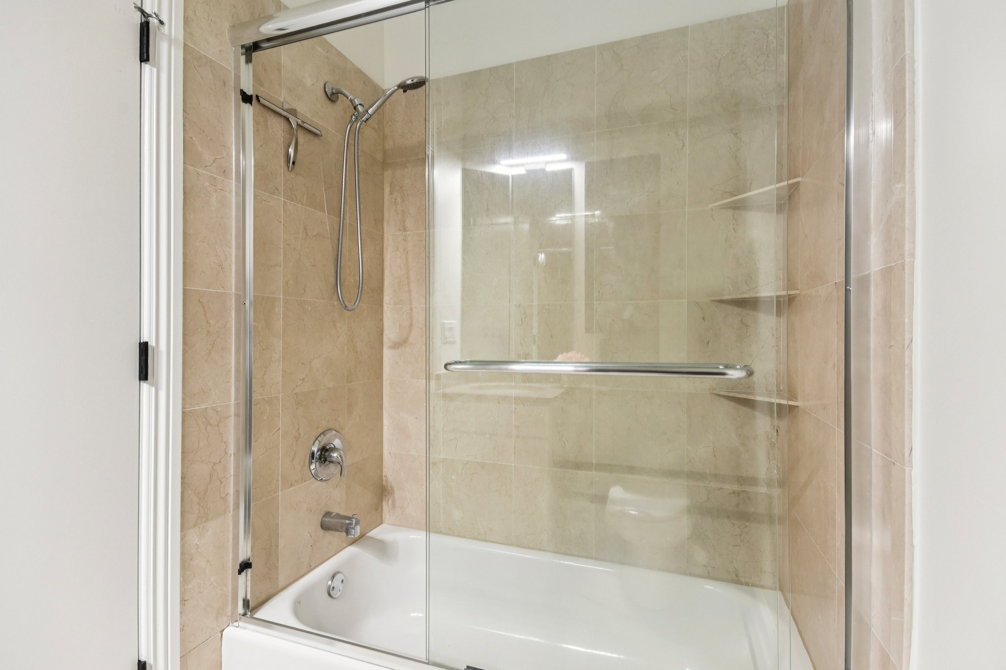 W North Ave-S2403-020.jpg