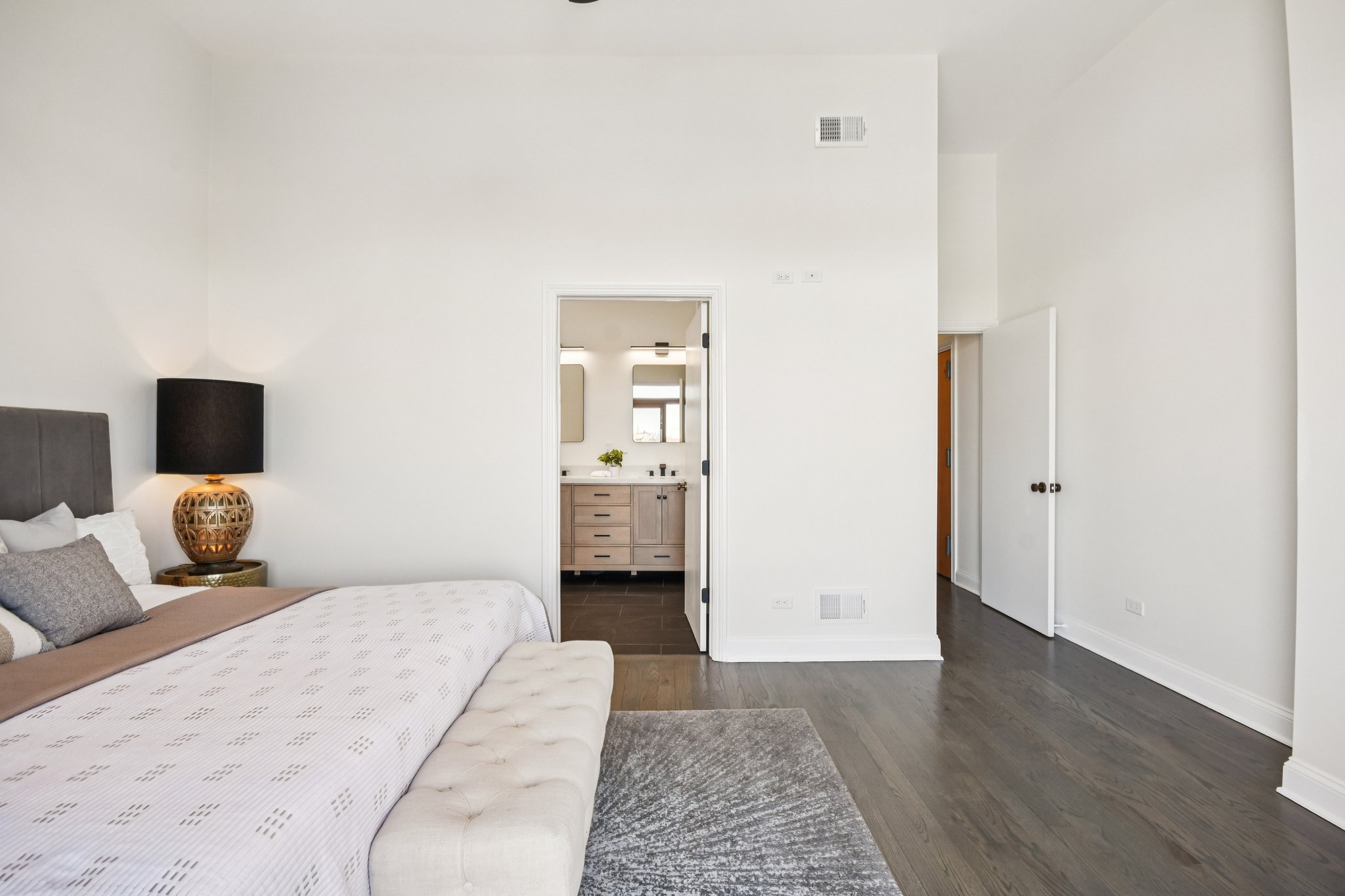 W North Ave-S2403-024.jpg