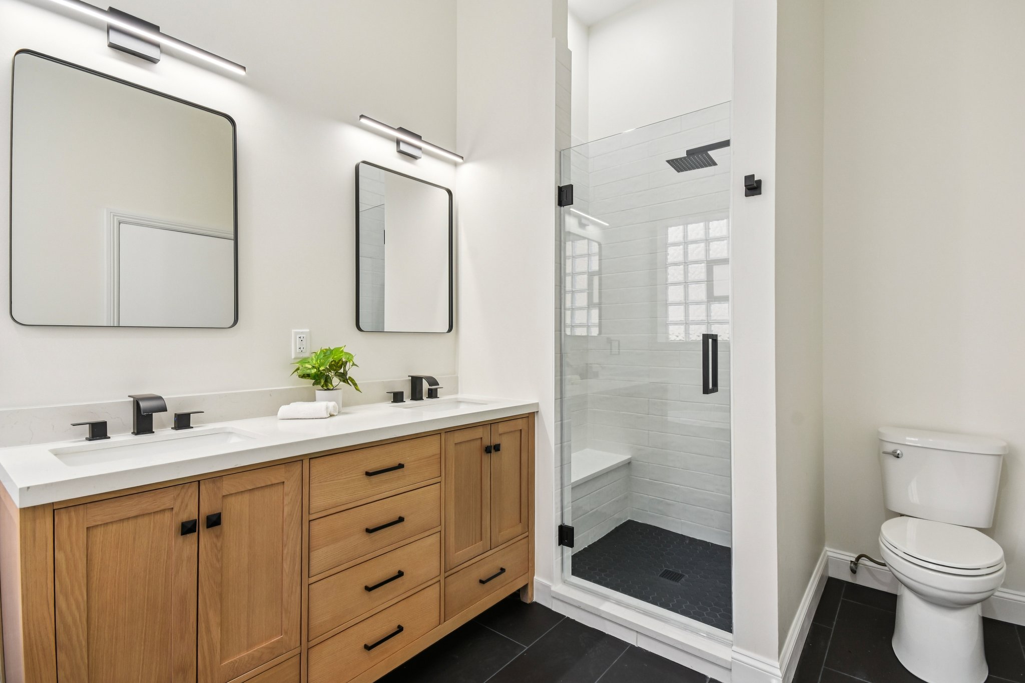 W North Ave-S2403-026.jpg