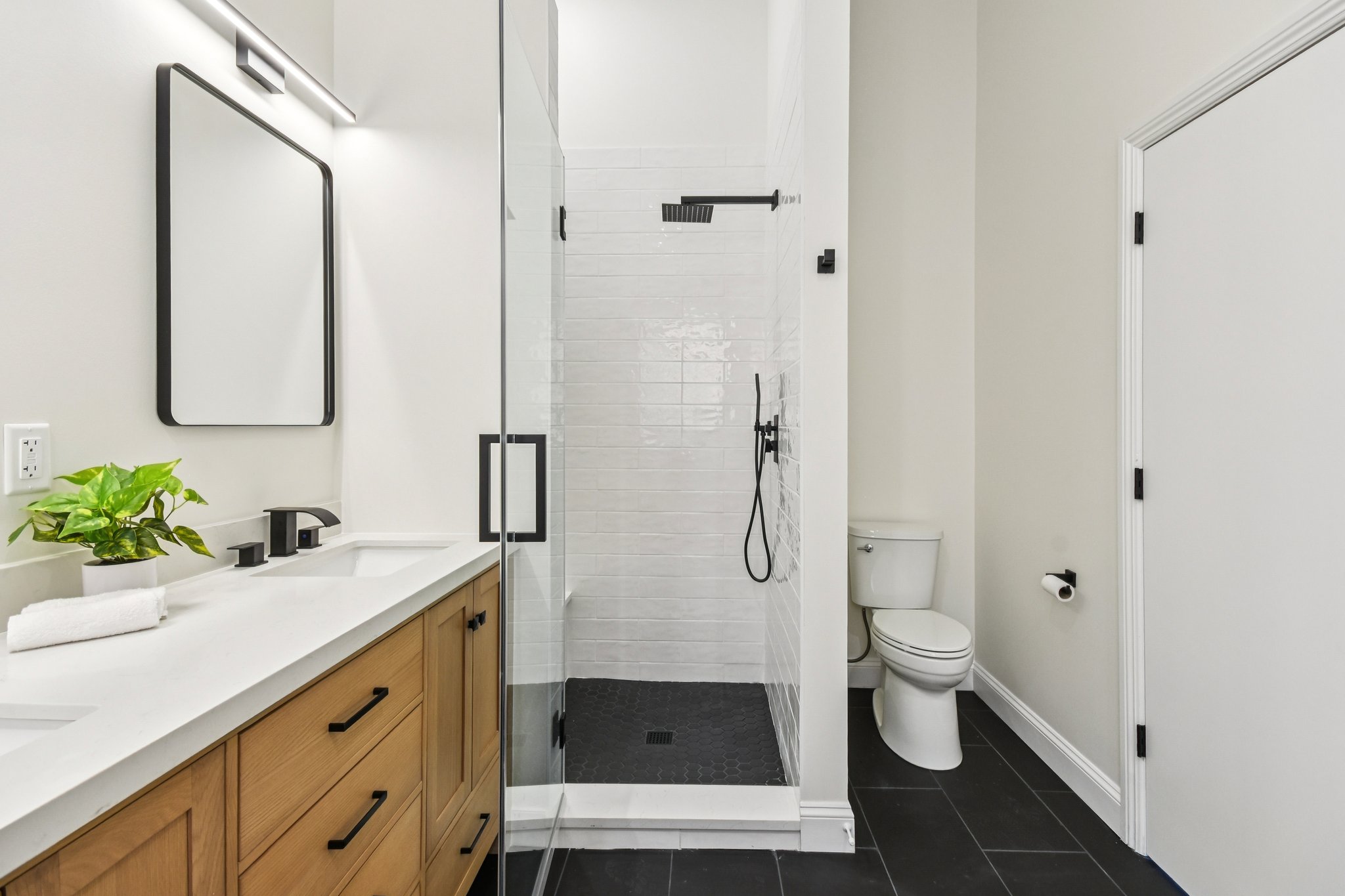 W North Ave-S2403-027.jpg