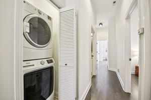 W North Ave-S2403-021.jpg