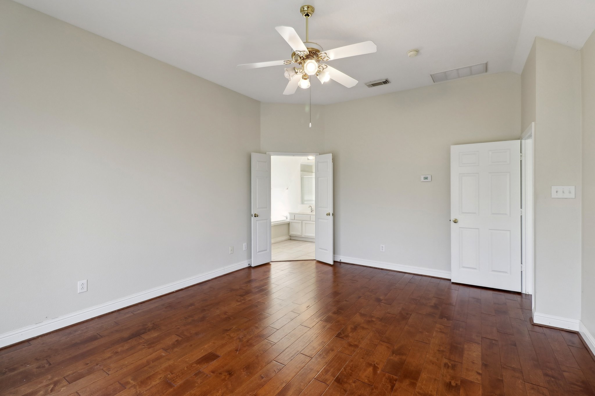 Silvermist Ln-0505-021.jpg