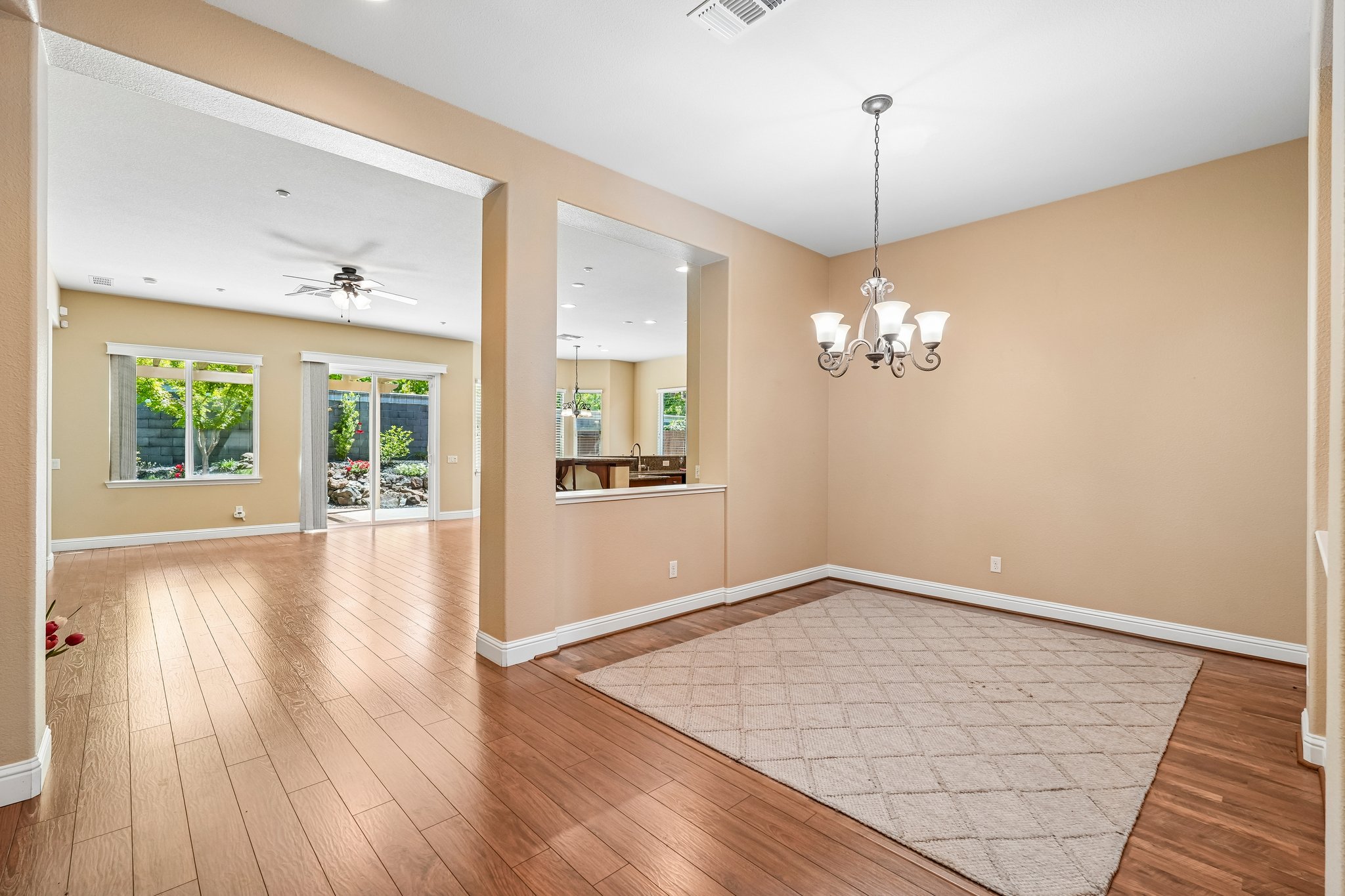 Coryton Ln-S2404-007.jpg