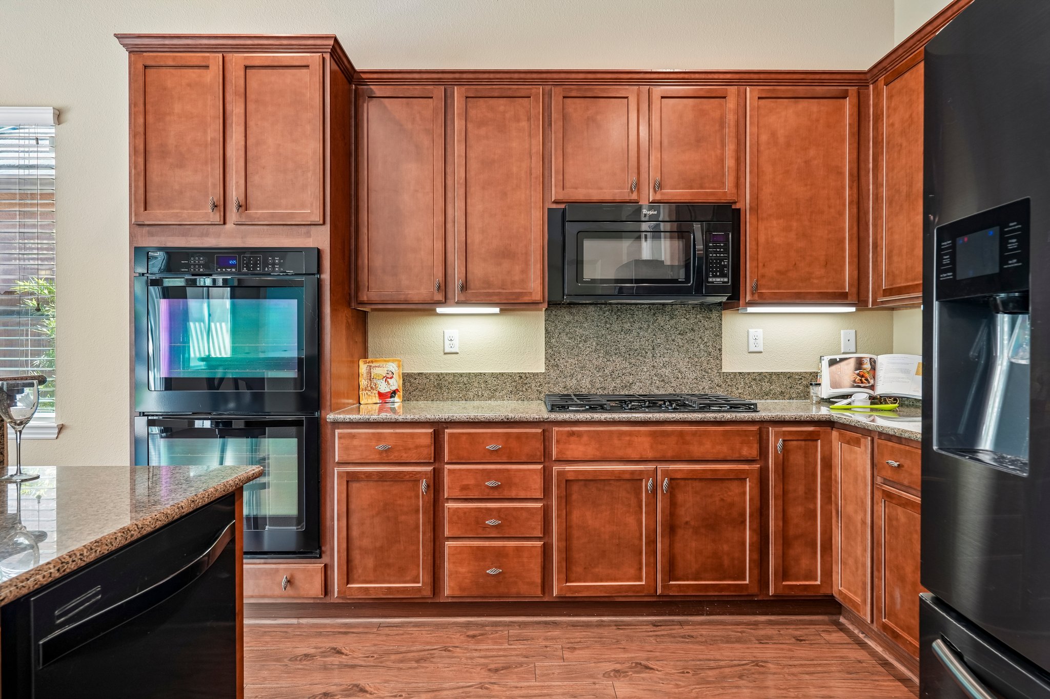 Coryton Ln-S2404-015.jpg