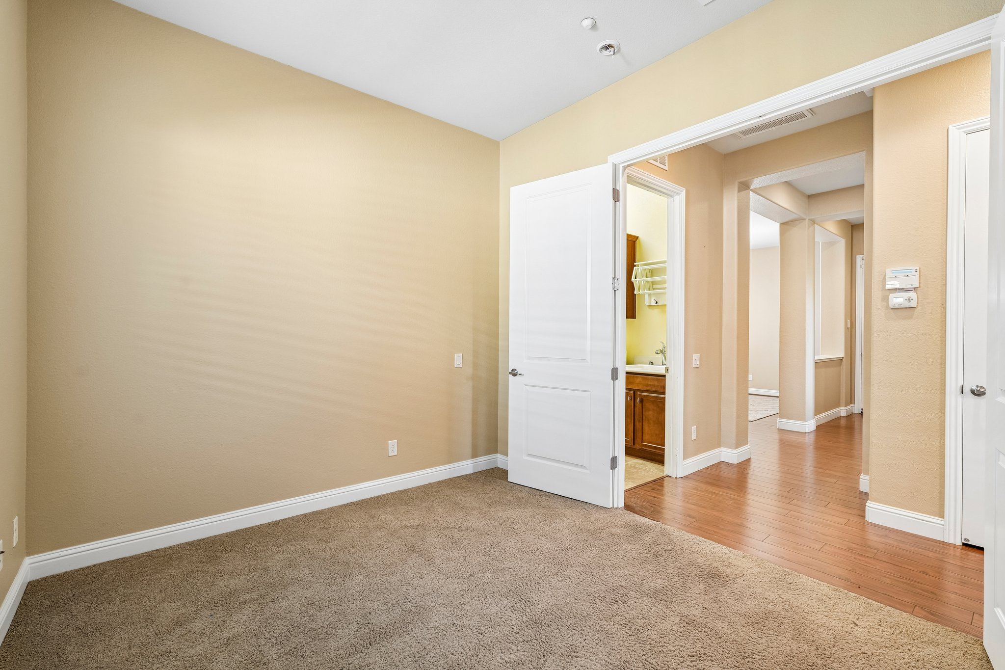 Coryton Ln-S2404-022.jpg