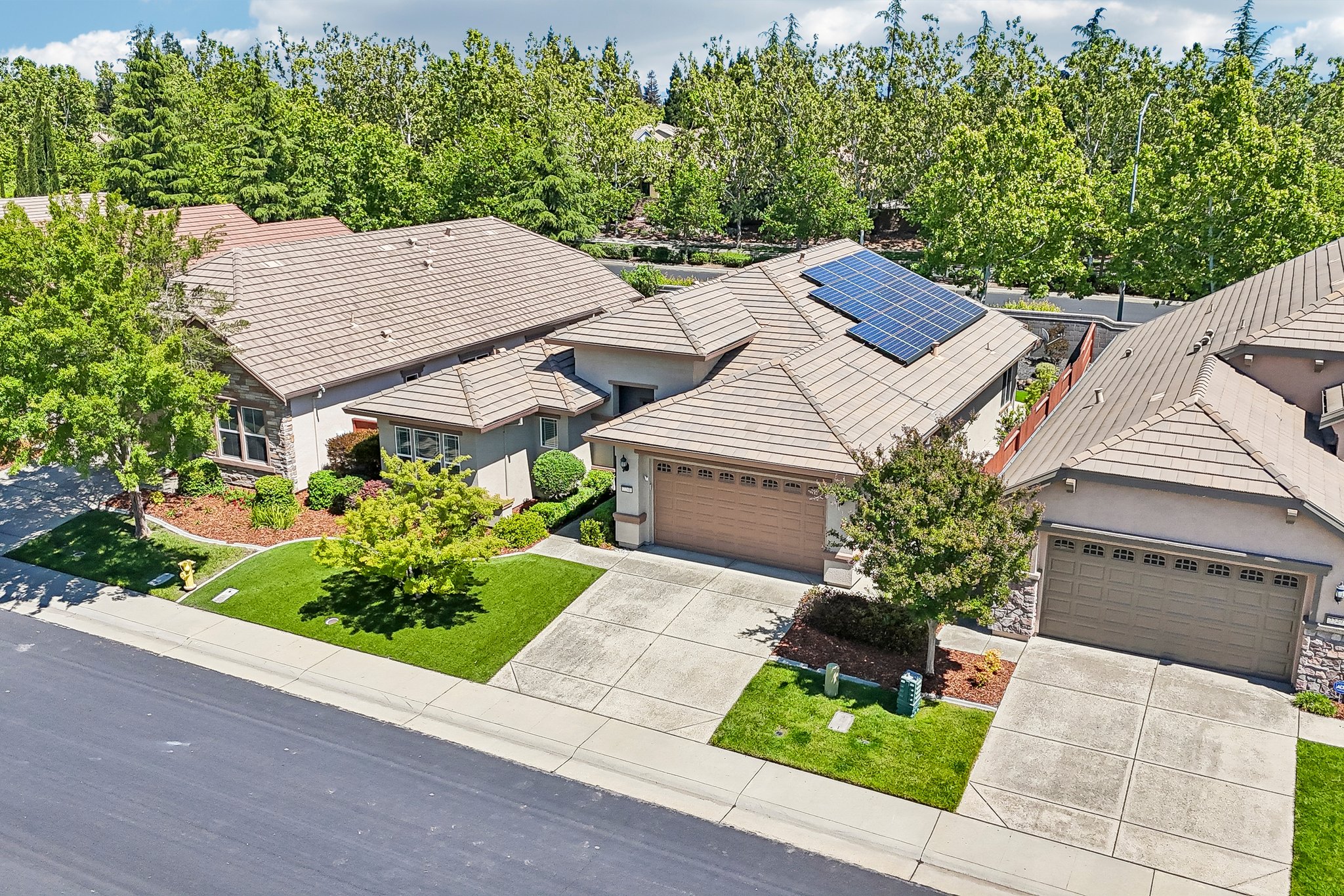 Coryton Ln-S2404-036.jpg