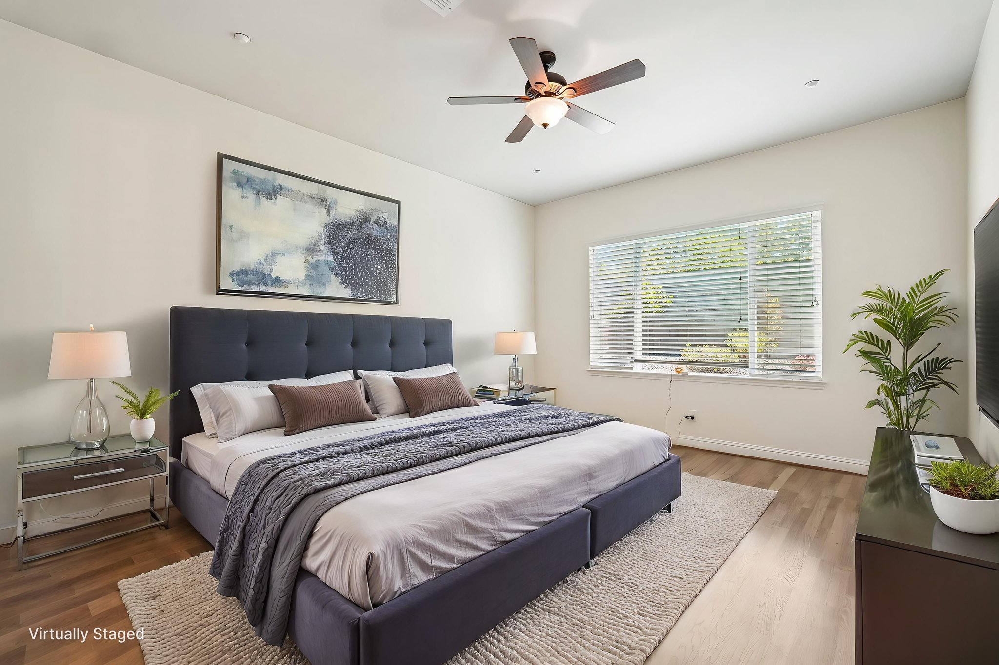 Coryton Ln-S2404-017 virtually staged.jpeg