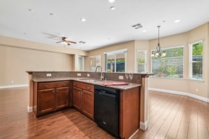 Coryton Ln-S2404-013.jpg