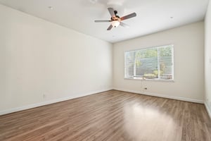 Coryton Ln-S2404-017.jpg