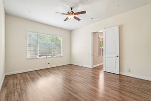 Coryton Ln-S2404-018.jpg