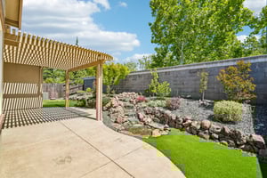 Coryton Ln-S2404-030.jpg