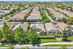 Coryton Ln-S2404-042.jpg