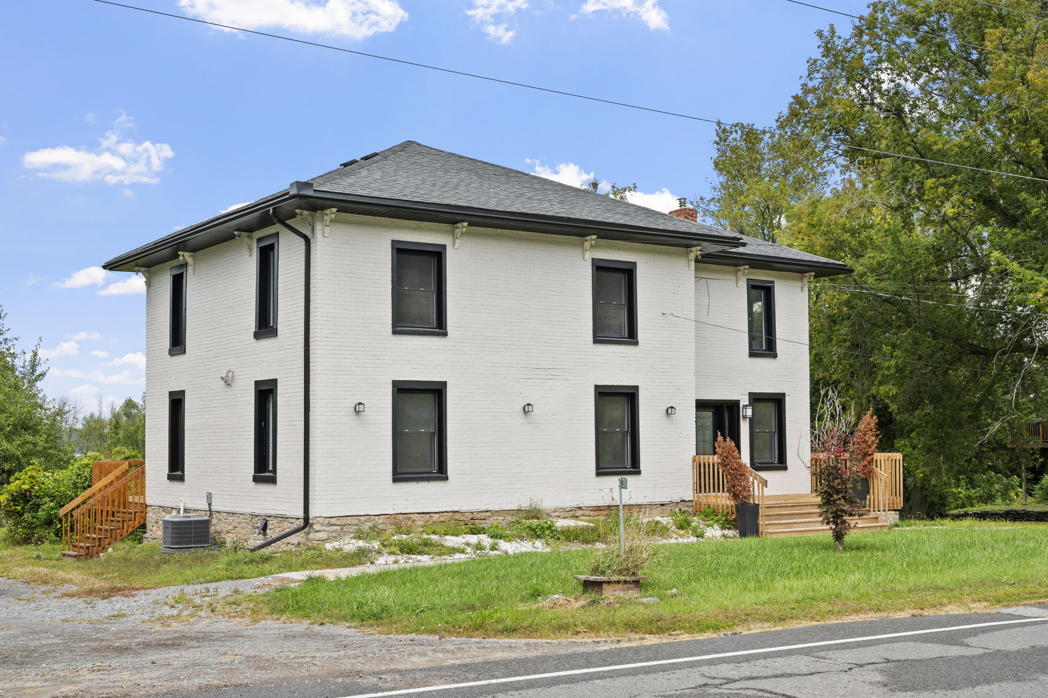 2242 County Rd 3