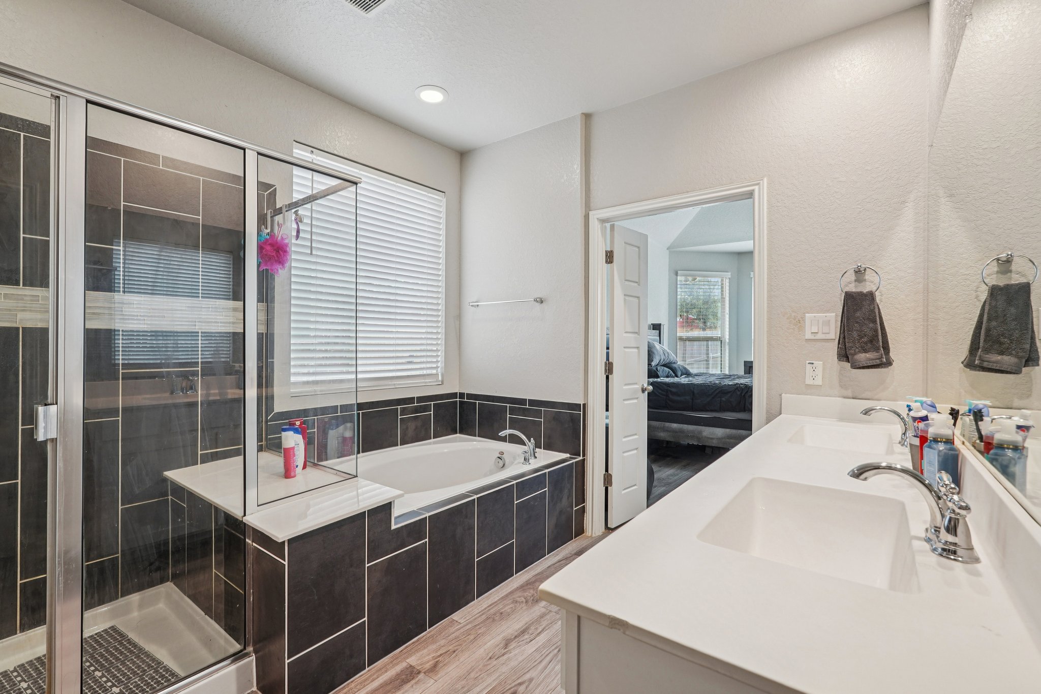 Tiptop Ln-S2201-030.jpg