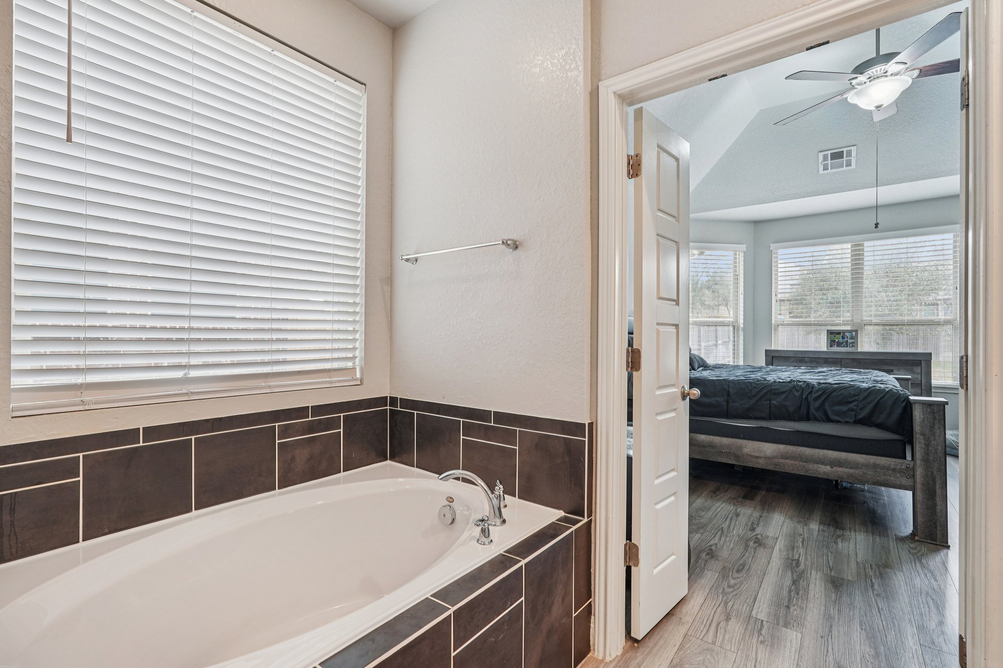 Tiptop Ln-S2201-032.jpg