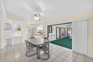 Breakfast Nook 1 of 3