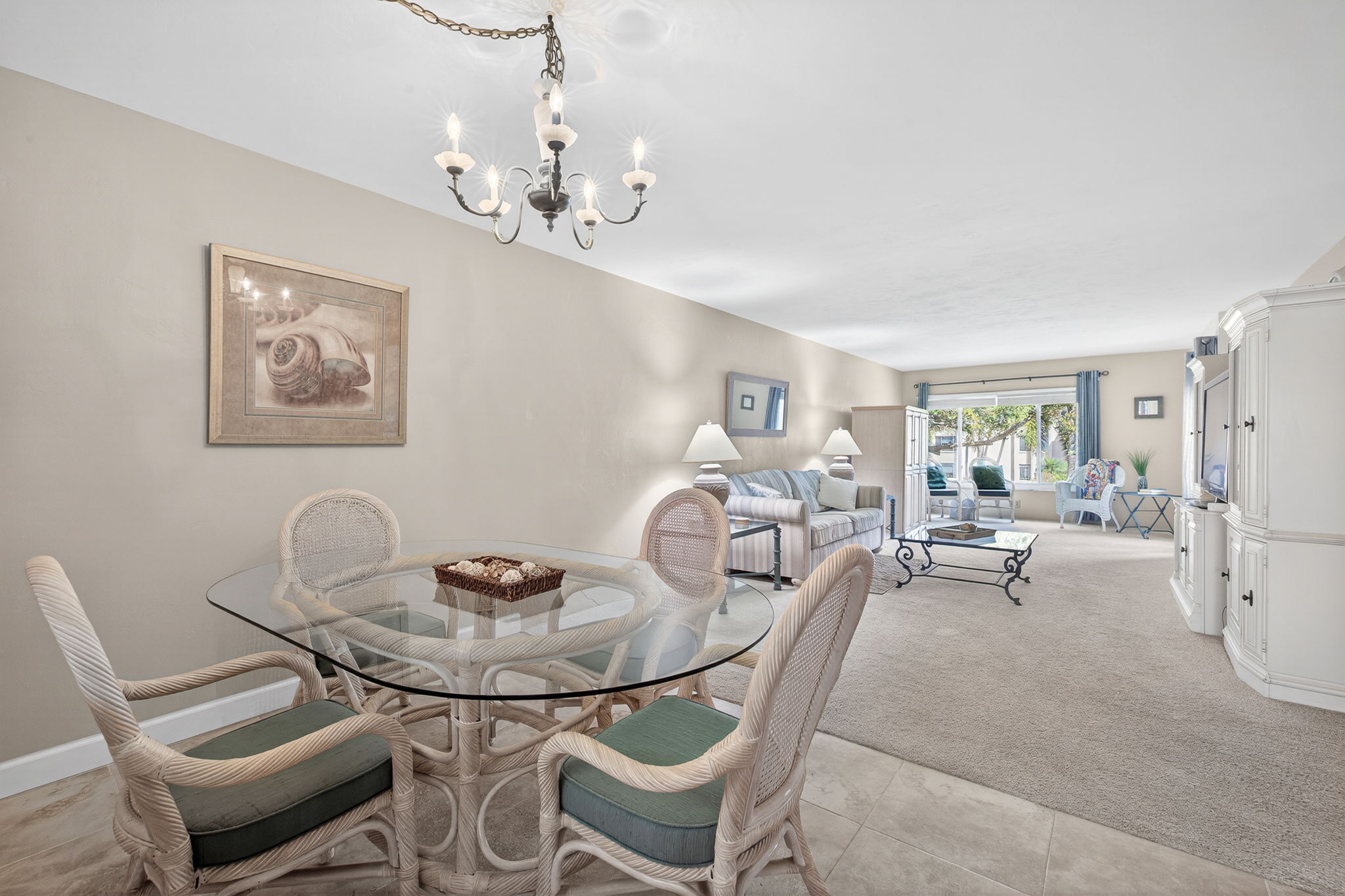 1187 Sq Ft under air