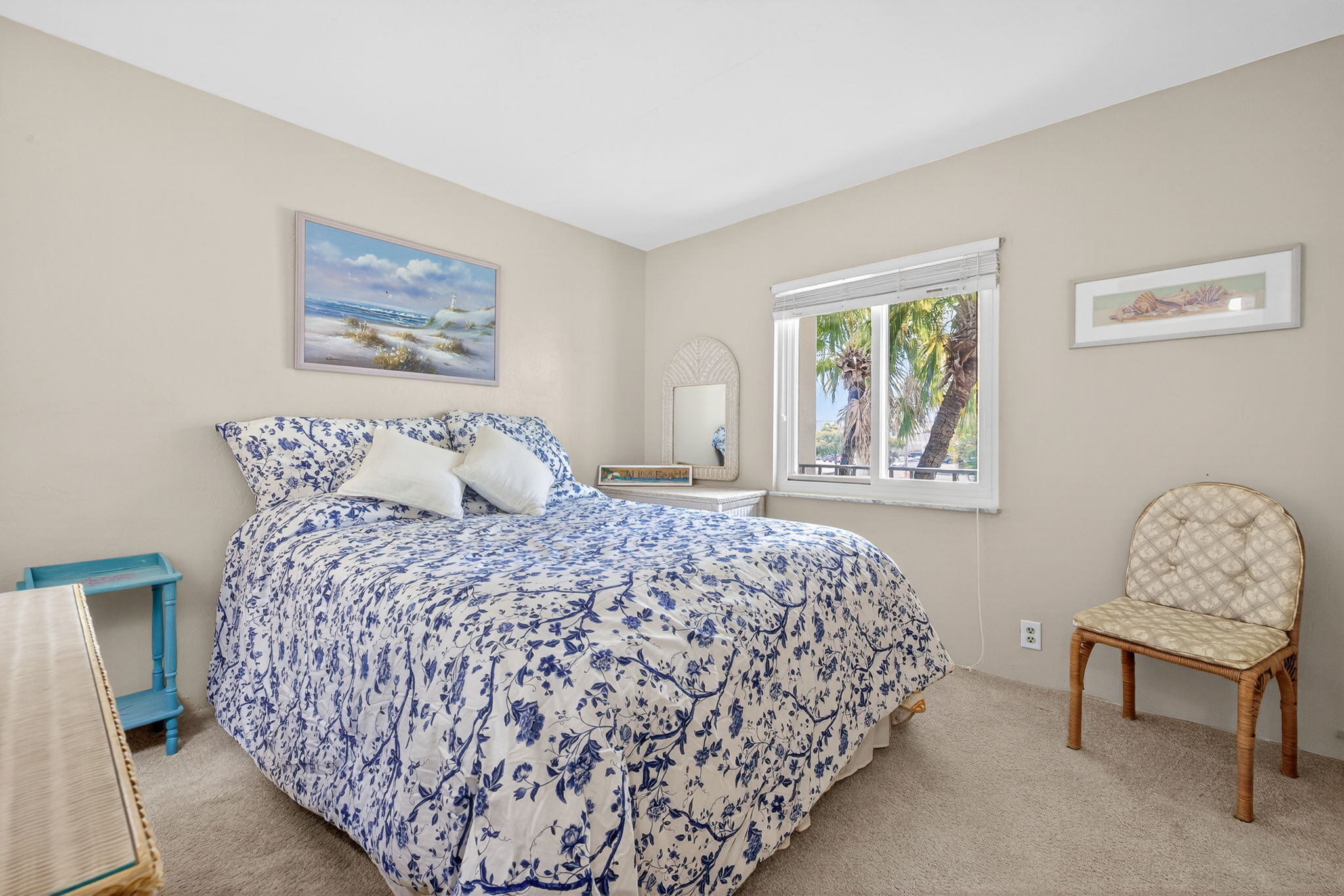 Guest Bedroom has Queen bed