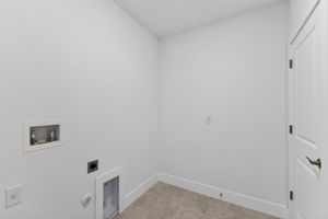  Photo 34
