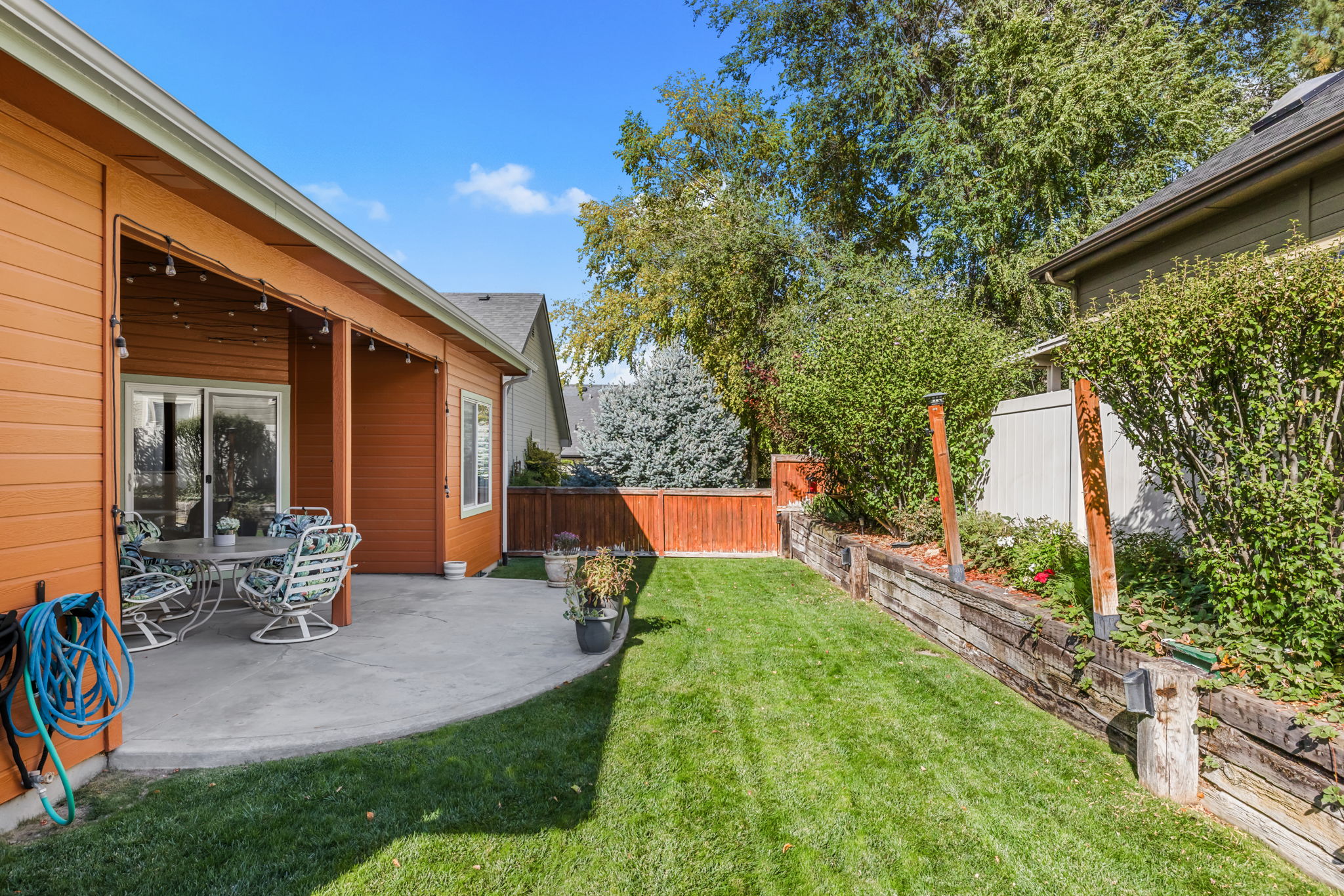  Photo 49