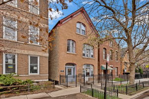 2246 W Palmer St - Exterior_003