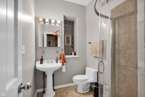 2246 W Palmer St - Unit 1_012