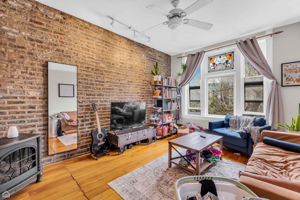 2246 W Palmer St - Unit 2_001