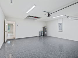  Photo 44