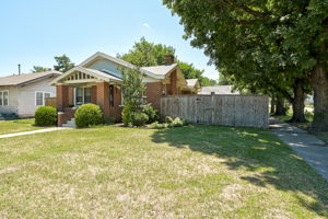  Photo 4
