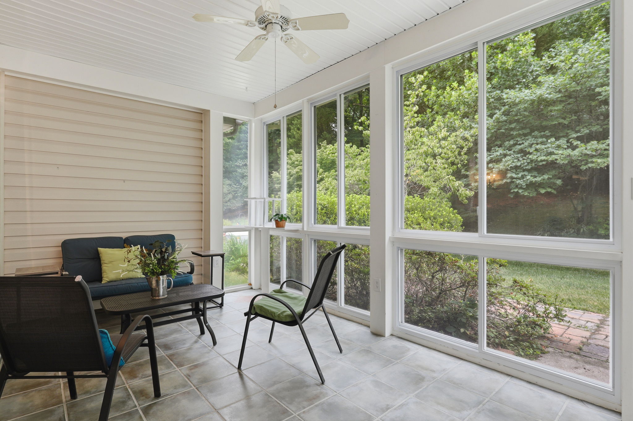 27-Screened Porch