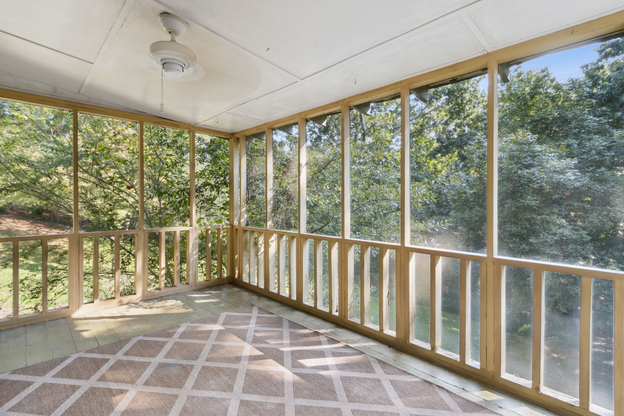 Screened-in Porch