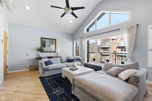 2249 W Foster Ave 3 - Brady Miller_CHP2026_005