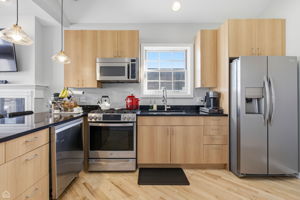 2249 W Foster Ave 3 - Brady Miller_CHP2026_008