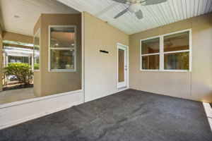 Screened-in Porch